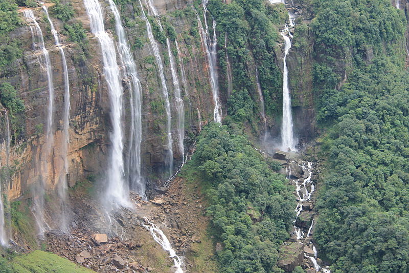 https://d3r8gwkgo0io6y.cloudfront.net/upload/Seven Sisters Falls and Ram Krishna Mission.jpg
